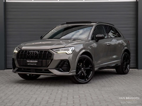 Audi Q3 35 TFSI S-Line Pano Camera Keyless CarPlay BTW 20" Chronos