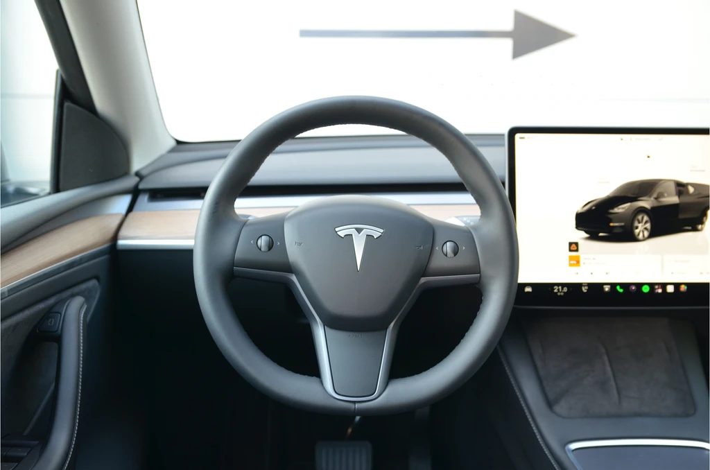 Tesla Model Y – foto 15