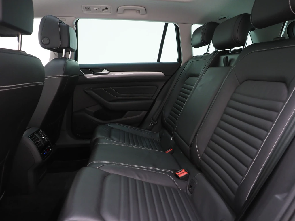 Volkswagen Passat – foto 36