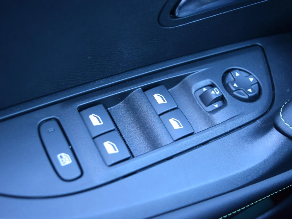 Peugeot e-2008 – foto 22