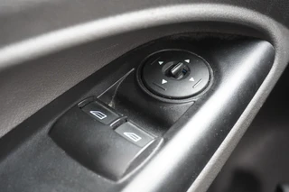 Ford Transit Connect – thumbnail 17