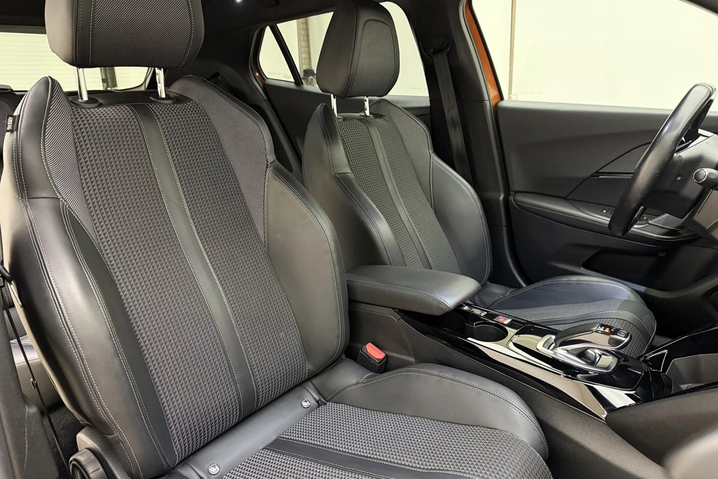 Peugeot e-2008 – foto 13