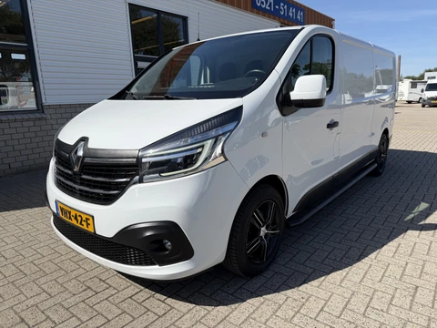 Renault Trafic 2.0 dCi 120pk T29 L2H1 Comfort / vaste prijs rijklaar € 19.950 ex btw / euro 6 / bpm vrij / lease vanaf € 336 / airco / cruise / navi / camera / lichtmetalen velgen / nieuwe koppeling !