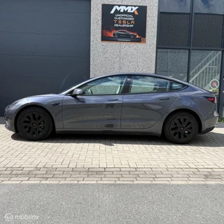 Tesla Model 3 – thumbnail 2