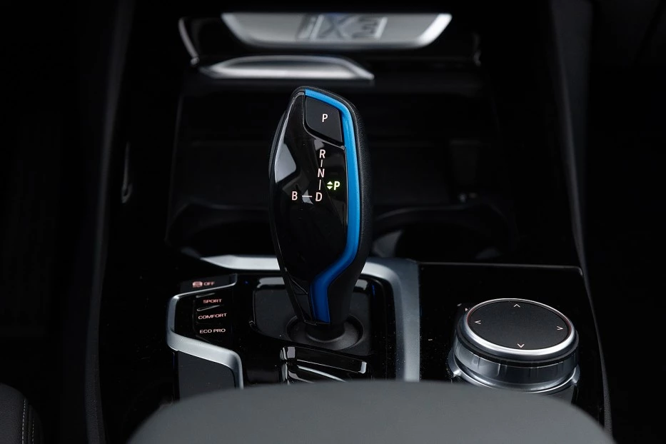 BMW iX3 – foto 25
