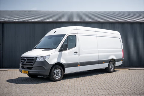 Mercedes-Benz Sprinter 317 CDI L3H2 | 170 PK | Automaat | Camera | Mbux | Cruise | PDC | Trekhaak