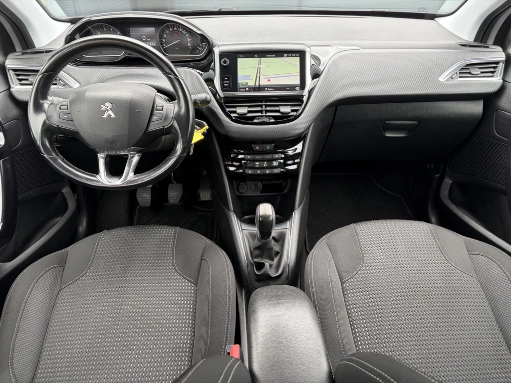 Peugeot 208 – foto 6