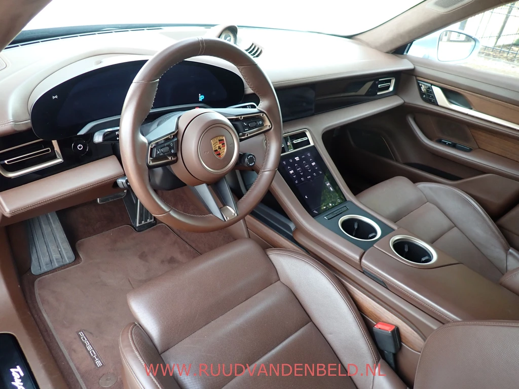 Porsche Taycan – foto 12