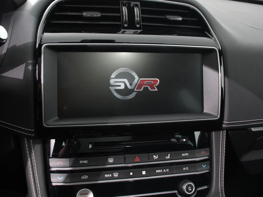 Jaguar F-PACE – foto 22