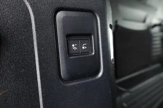 Land Rover Defender – thumbnail 44