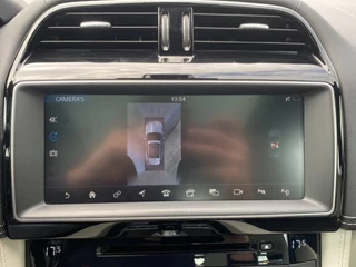 Jaguar F-PACE – thumbnail 25