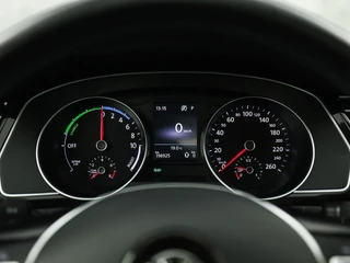 Volkswagen Passat – thumbnail 21
