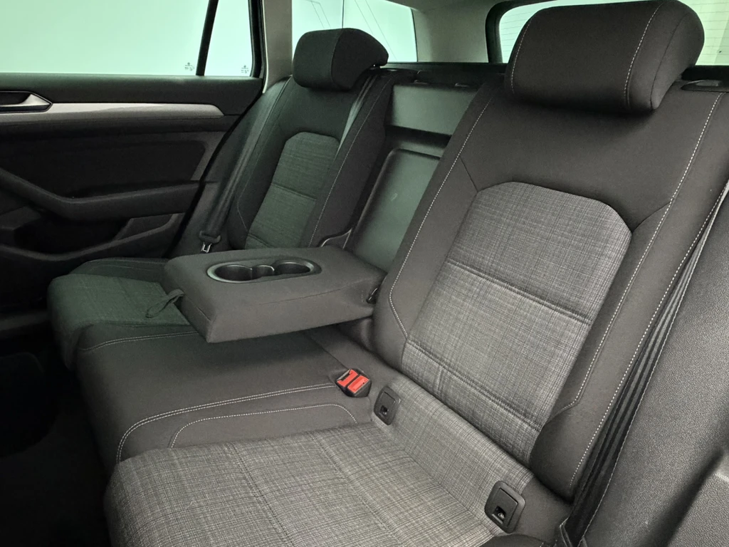 Volkswagen Passat – foto 28