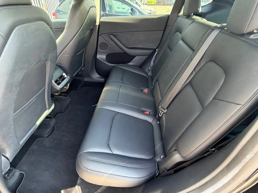Tesla Model Y – foto 25