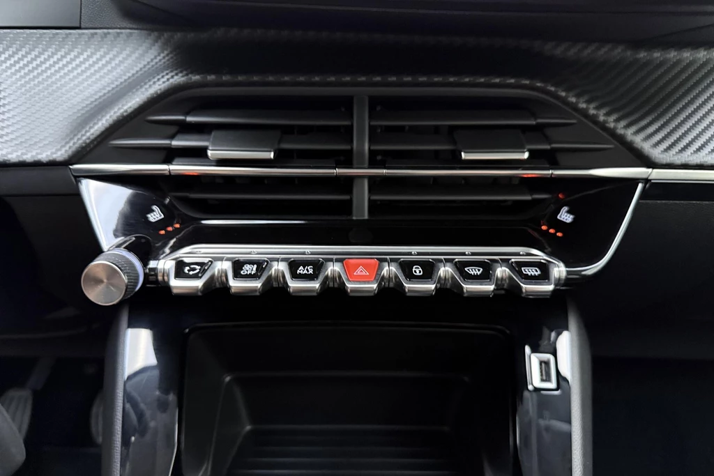 Peugeot 208 – foto 23