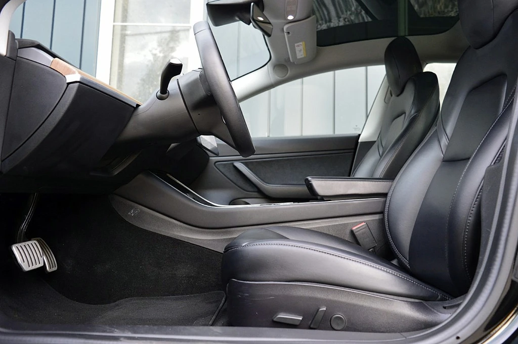 Tesla Model 3 – foto 12