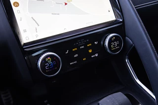 Jaguar E-PACE – thumbnail 19