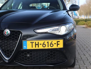 Alfa Romeo Giulia – thumbnail 11