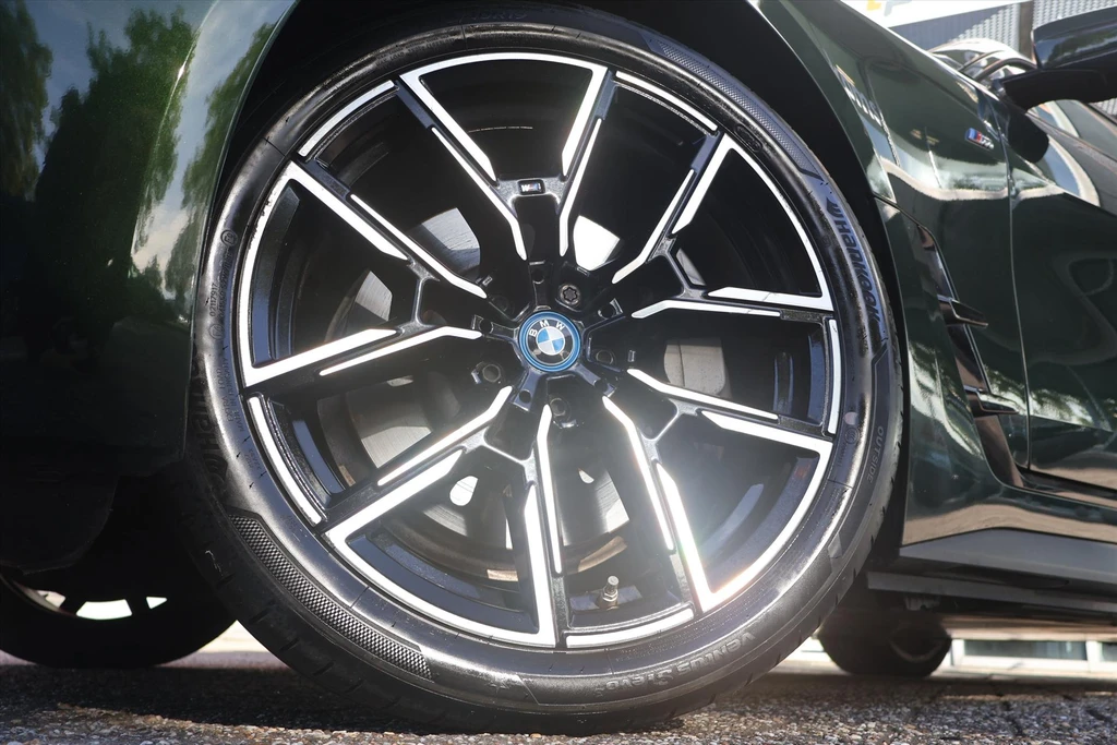 BMW i4 – foto 9