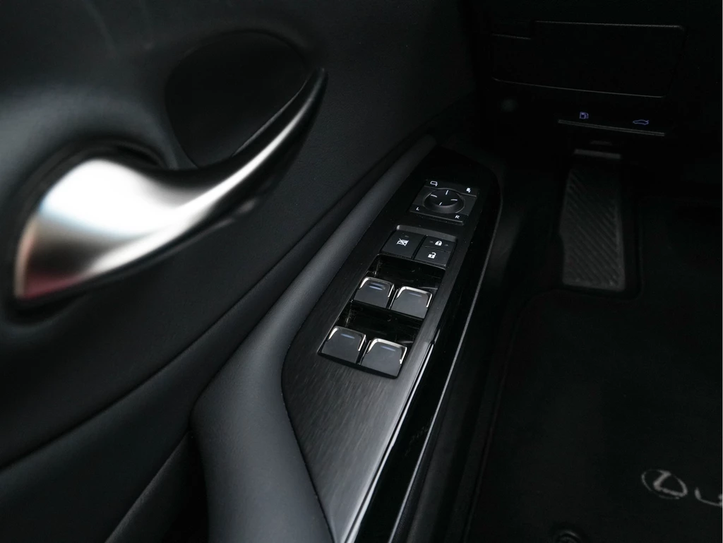Lexus ES – foto 23