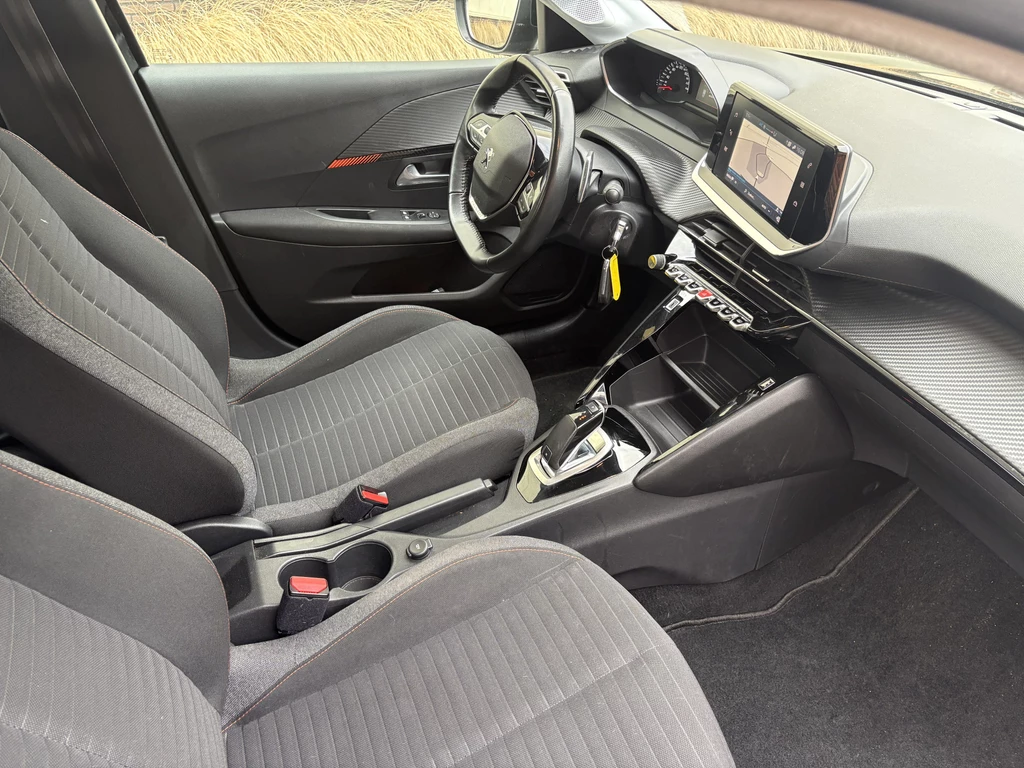 Peugeot 208 – foto 25