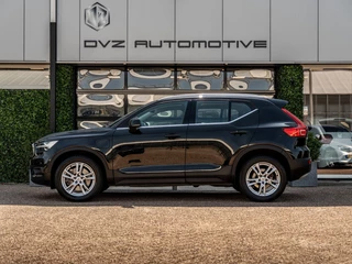 Volvo XC40 – thumbnail 2
