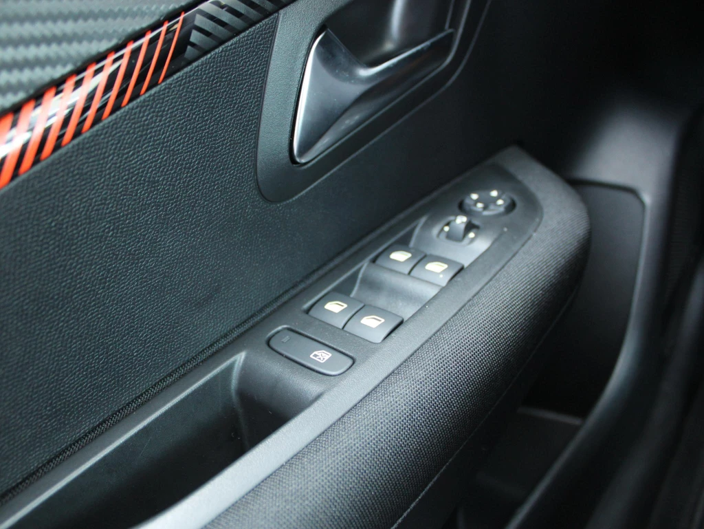 Peugeot 208 – foto 19