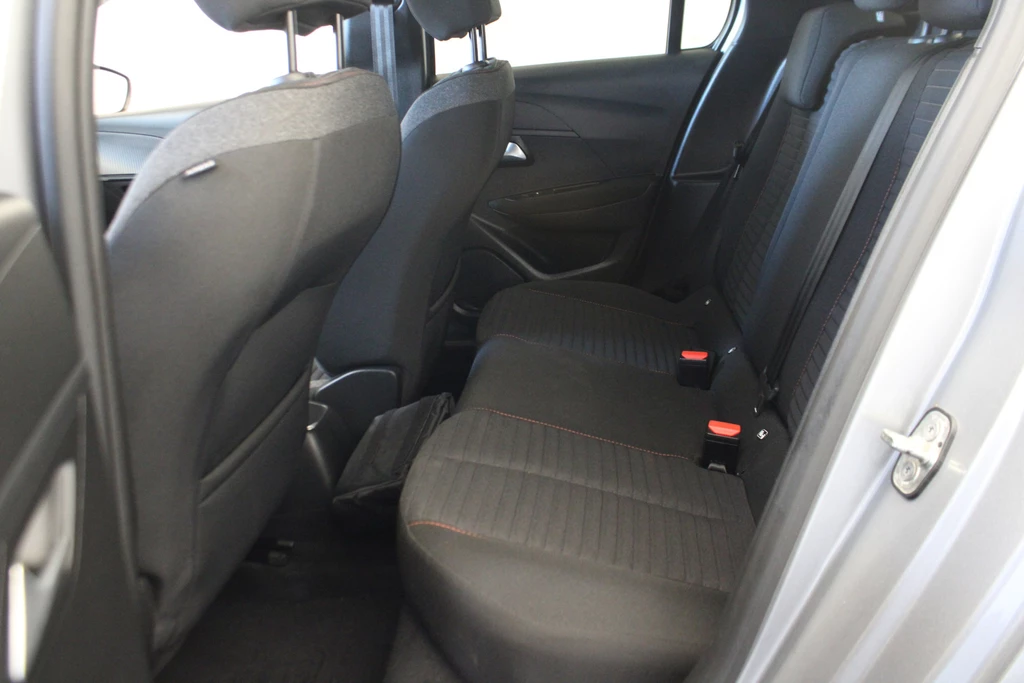 Peugeot 208 – foto 12