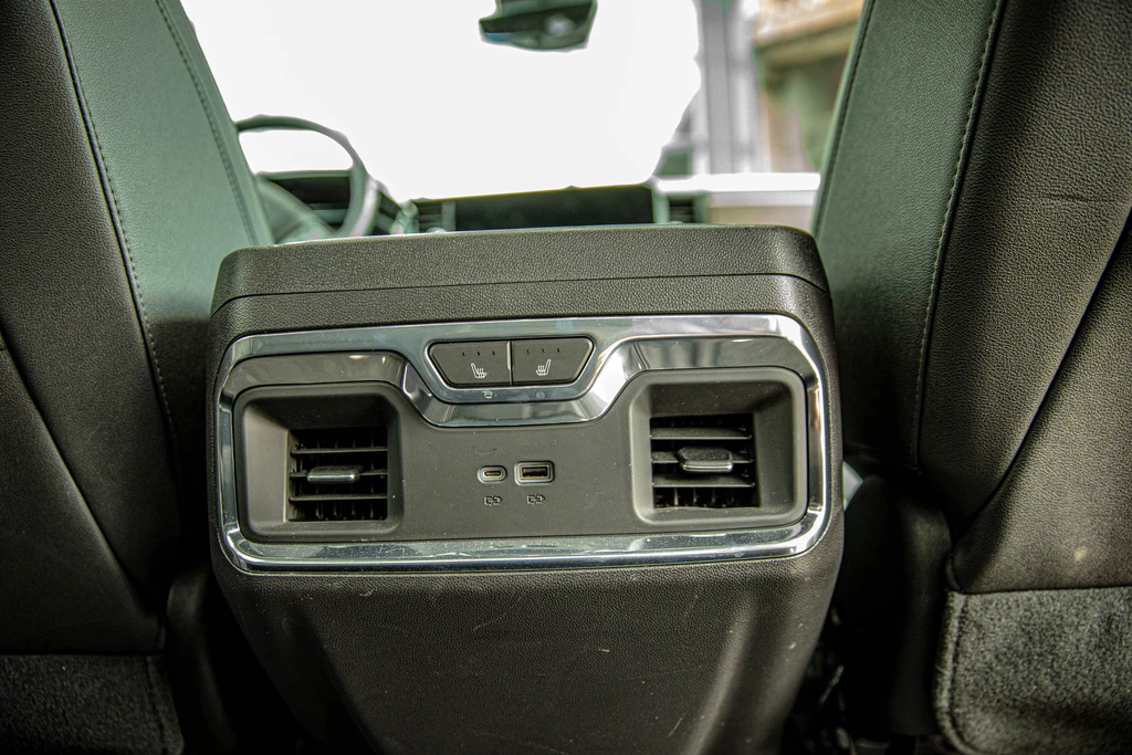 Chevrolet Silverado – foto 12