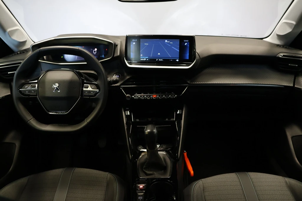 Peugeot 208 – foto 8