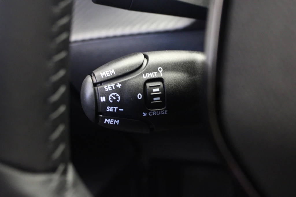 Peugeot 208 – foto 18