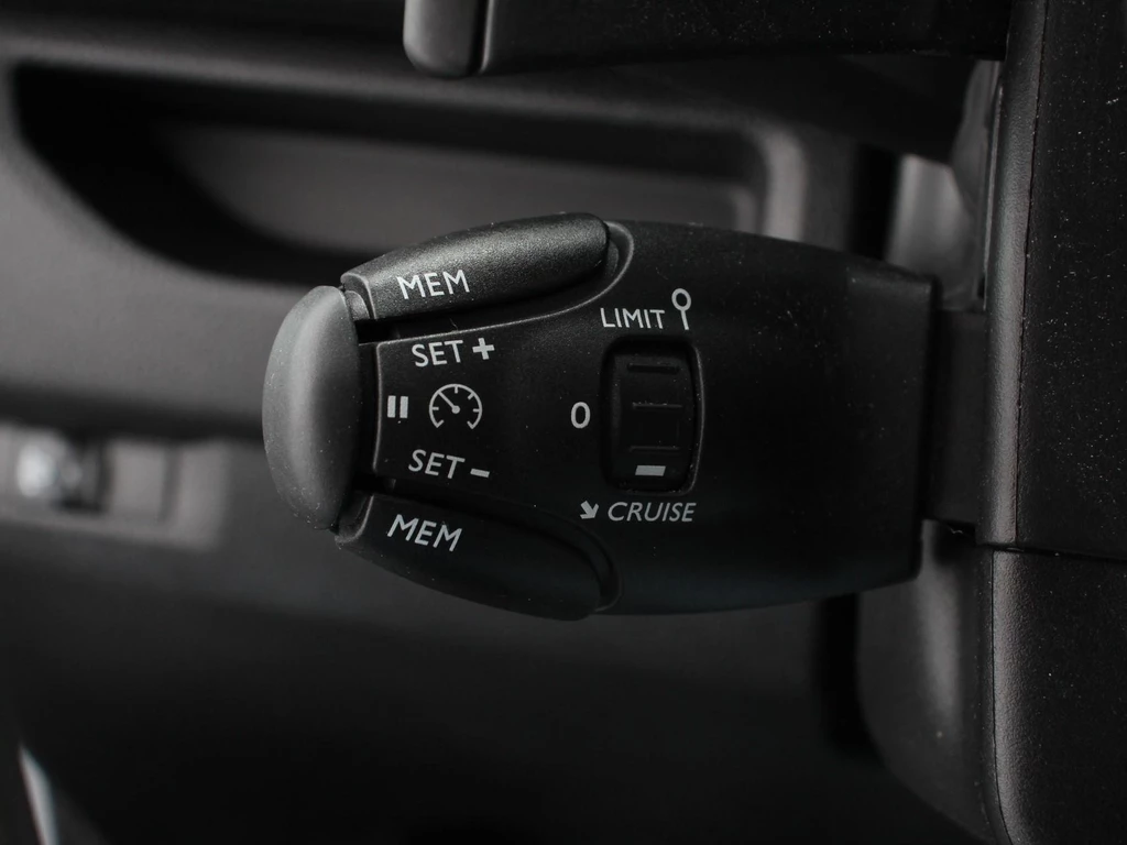 Opel Vivaro – foto 17