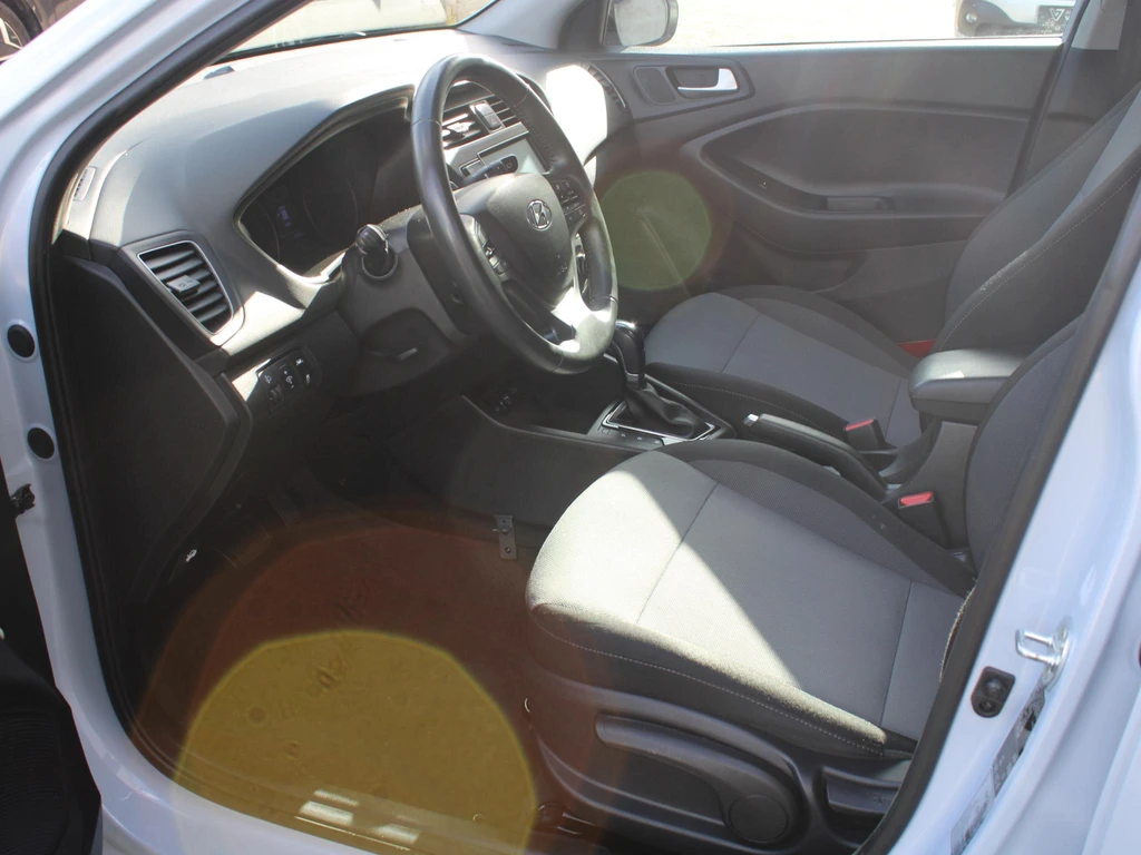 Hyundai i20 – foto 8