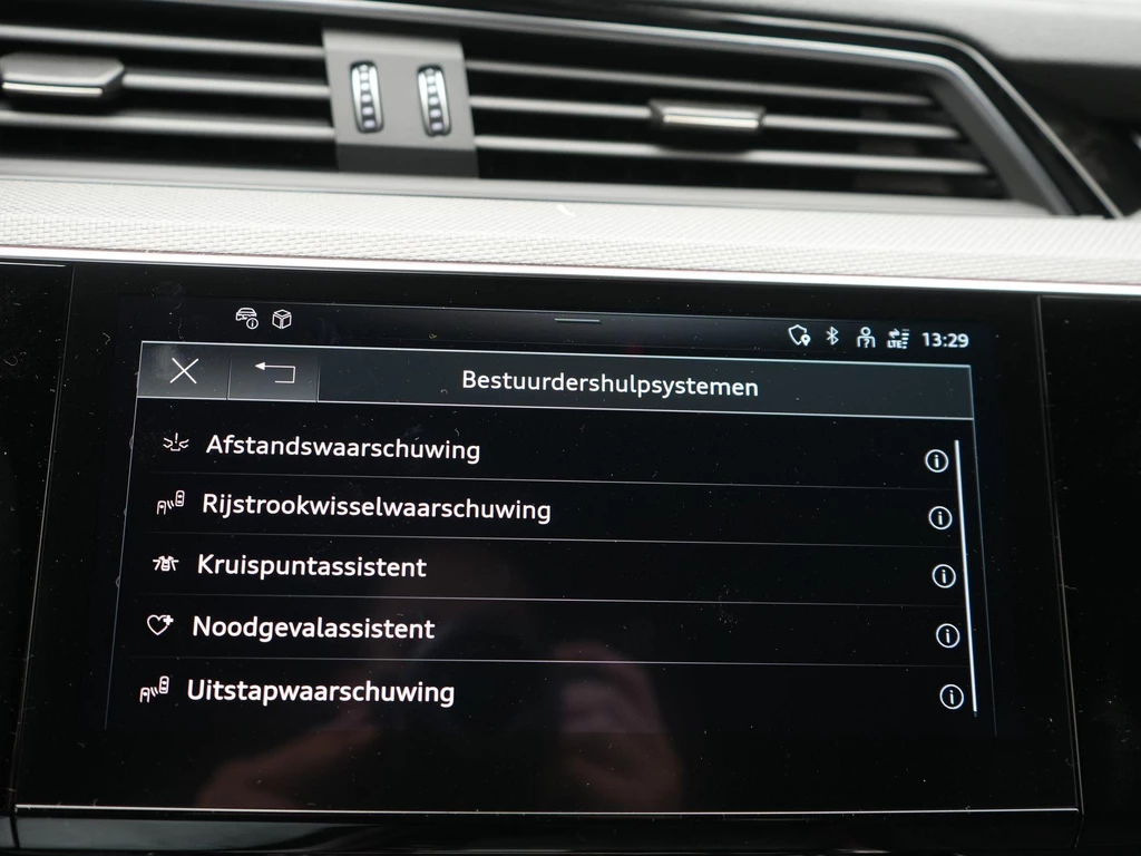 Audi Q8 Sportback e-tron – foto 29