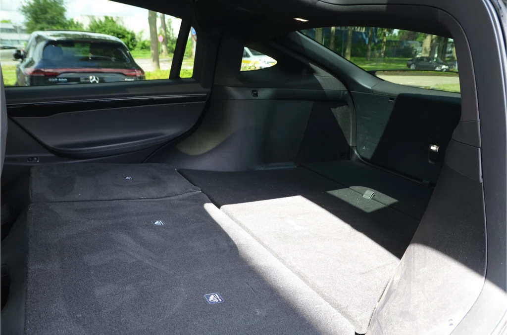 Tesla Model X – foto 17