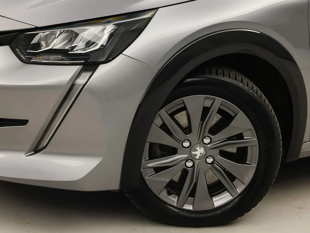 Peugeot e-208 – foto 17