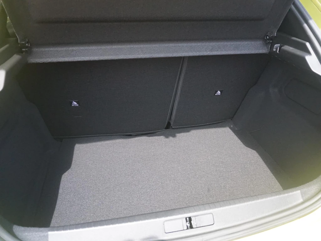 Peugeot e-208 – foto 42