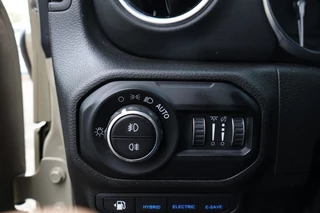 Jeep Wrangler – thumbnail 18