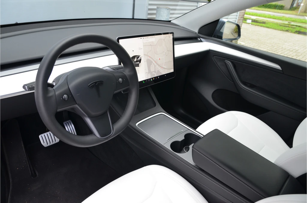 Tesla Model Y – foto 11
