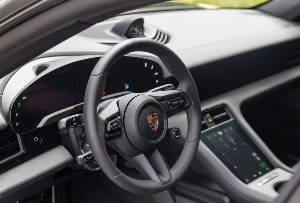 Porsche Taycan – foto 11