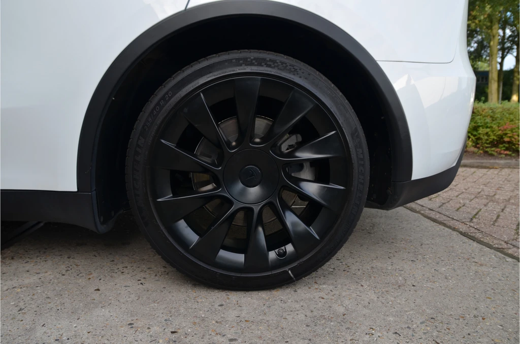 Tesla Model Y – foto 35