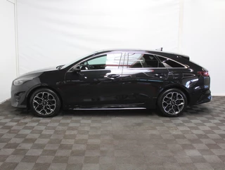 Kia ProCeed – thumbnail 2