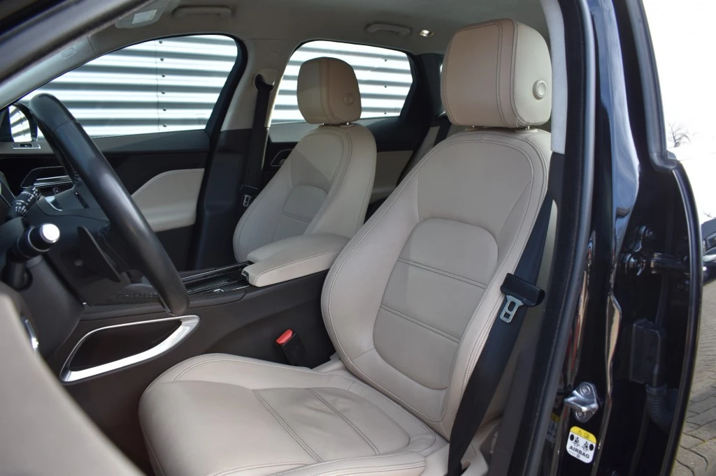 Jaguar F-PACE – foto 14