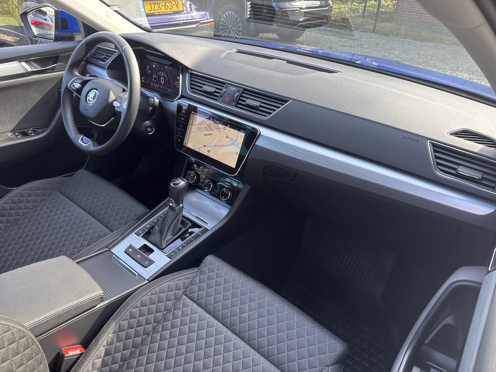 Škoda Superb – foto 11