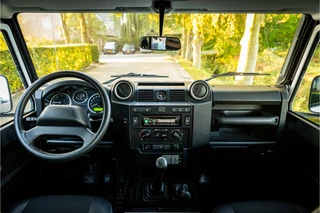 Land Rover Defender – thumbnail 12