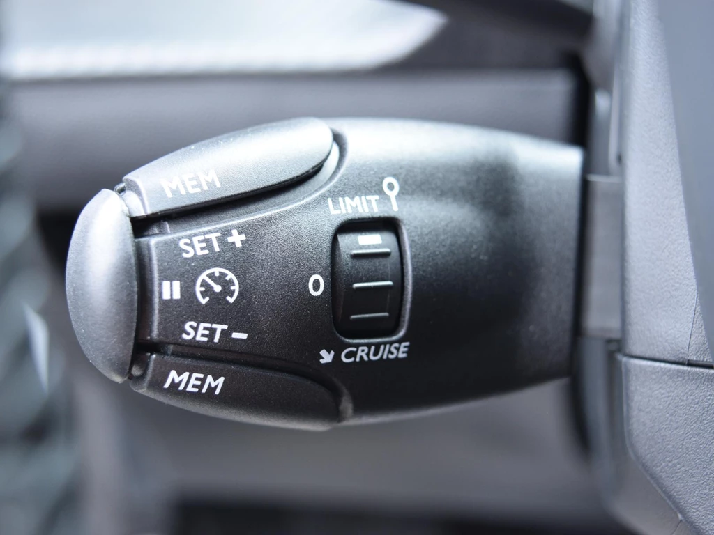 Peugeot 208 – foto 17