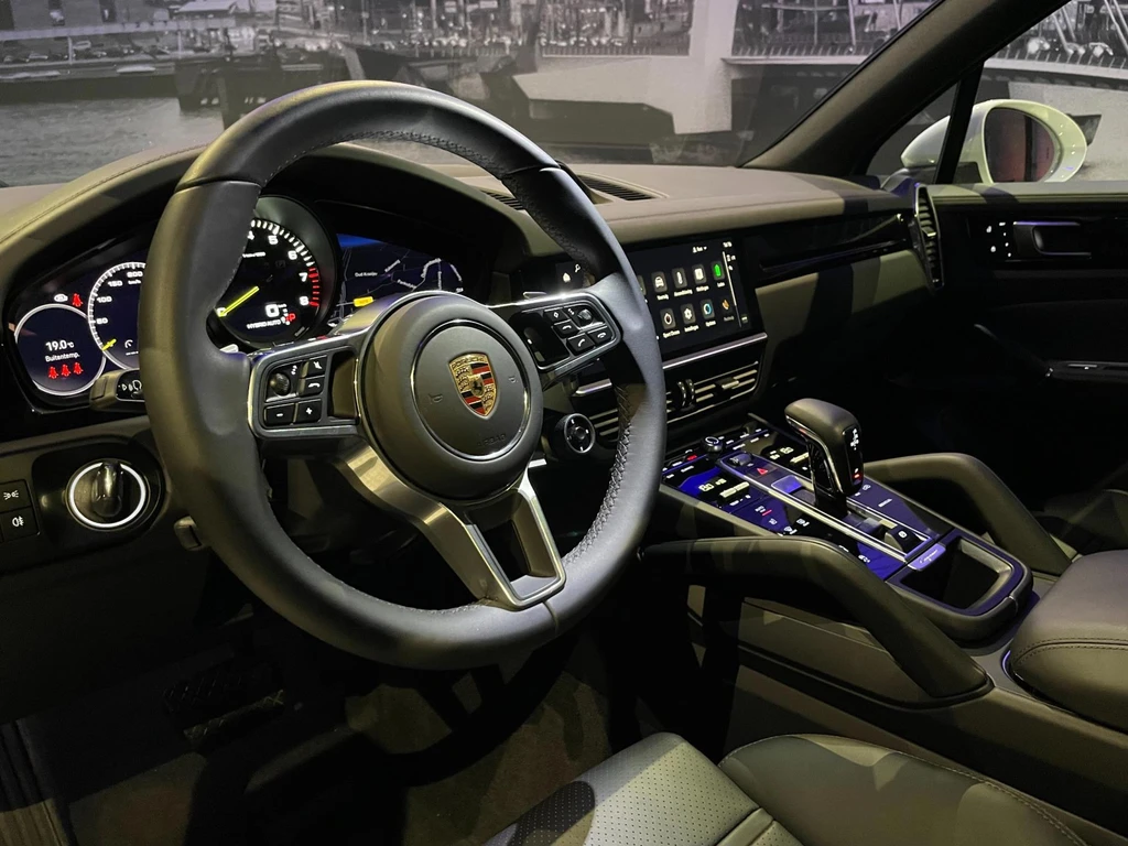 Porsche Cayenne – foto 21