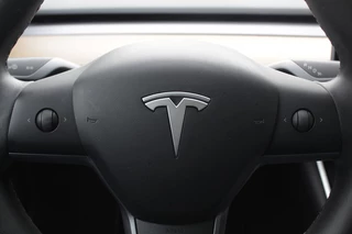 Tesla Model 3 – thumbnail 24