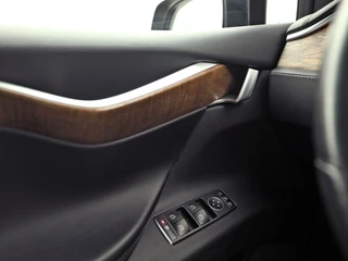 Tesla Model X – thumbnail 40