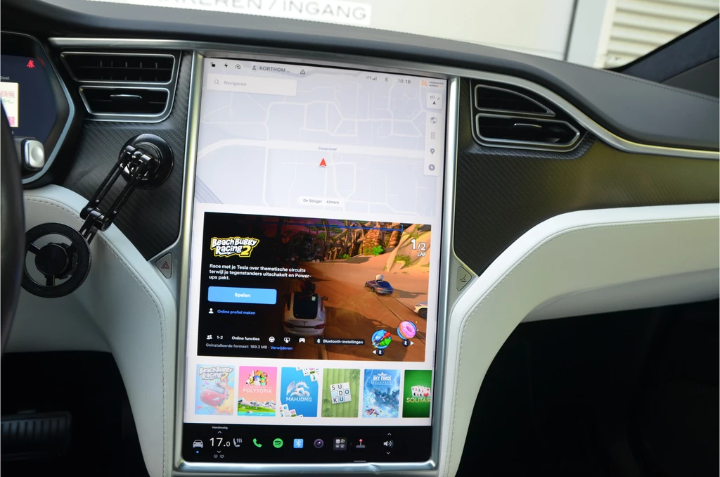 Tesla Model X – foto 30